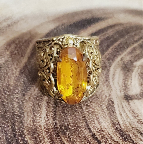 Vintage gold brass amber oval filigree lace textured ring Beautiful adjustable - Picture 6 of 11